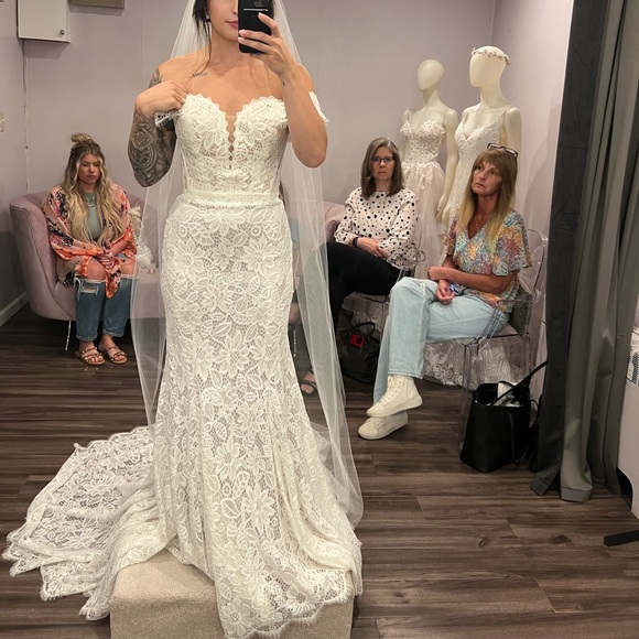 Madison James wedding dress - Picture 3 of 7